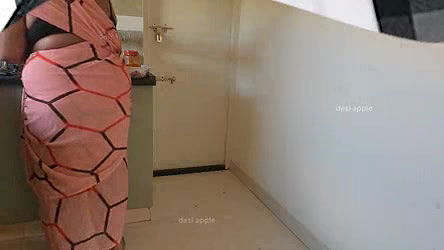 Tamil house owner jerking dick infront of maid sasikala in kitchen