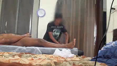 spa girl got surprised seeing small black dick