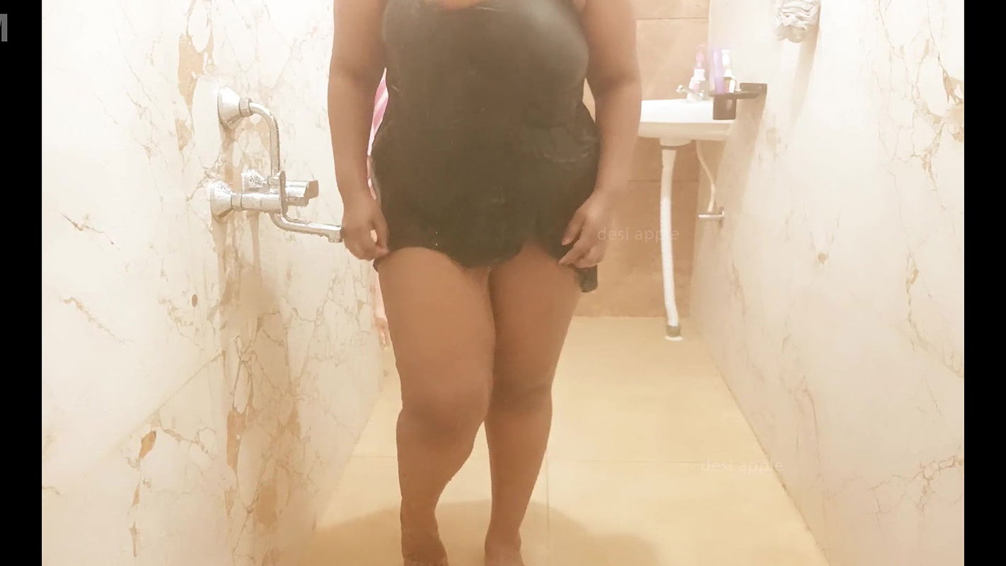 Sneaky Horny MILF showing boobs