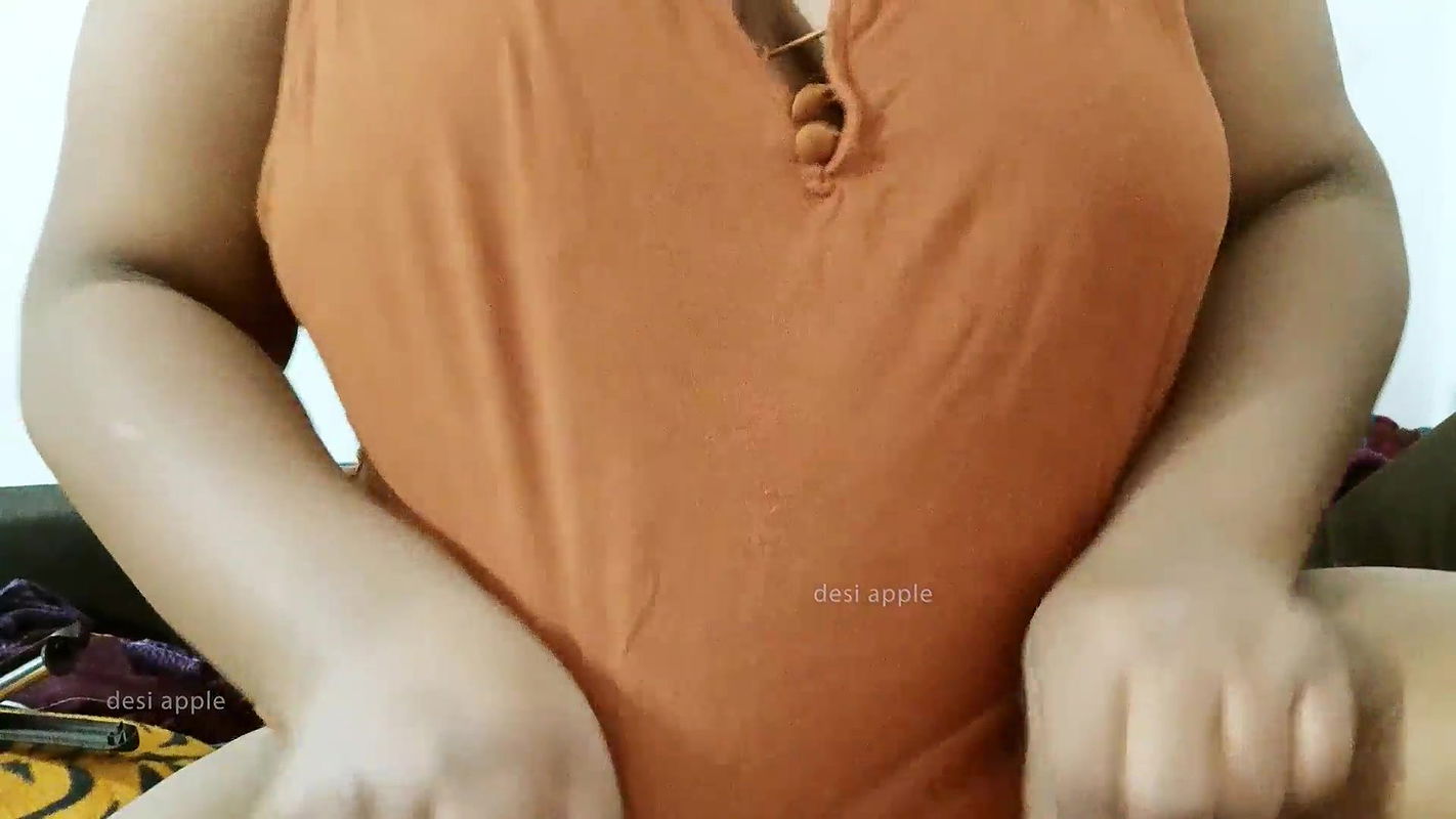 Sexy hyderbad aunty boobs