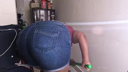 My friend wife getting horny doing sex call while cleaning house