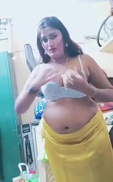 SSSwathi in HOmeeOffice Show her