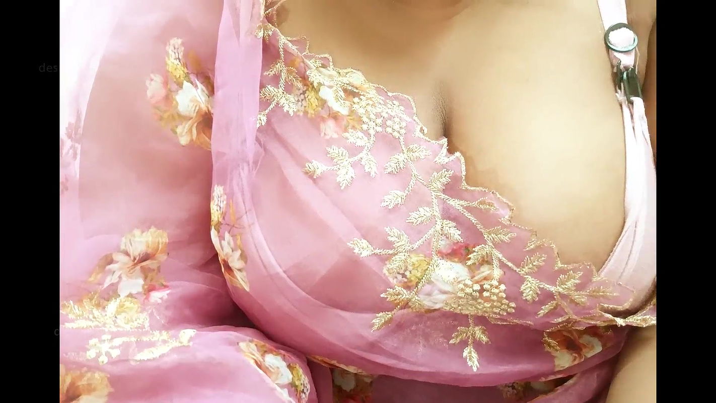 Latina teen in saree