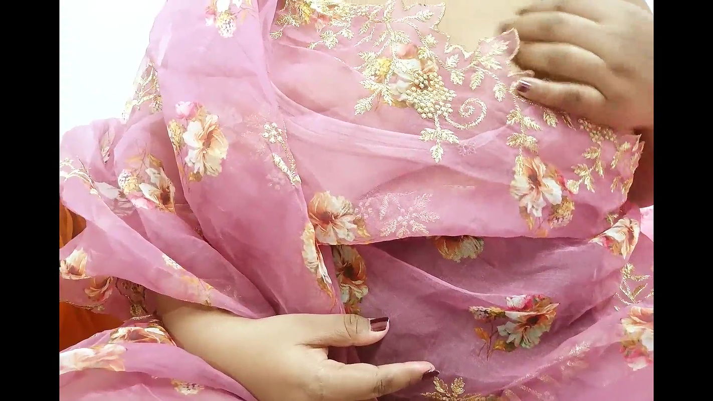 Latina teen in saree