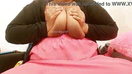 Kolkata aunty with sexy tits