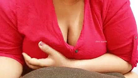 Irani sexy teen girl showing boobs