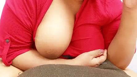 Irani sexy teen girl showing boobs