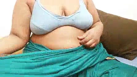 Iran woman showing sexy boobs