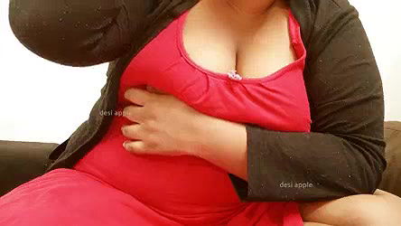 Indian sexy big boobs aunty