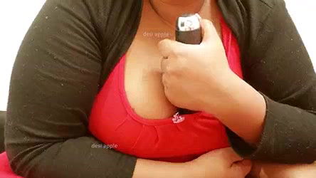 Indian sexy big boobs aunty