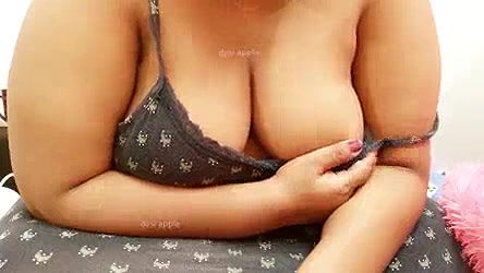 Indian sexy bhabhi big tits