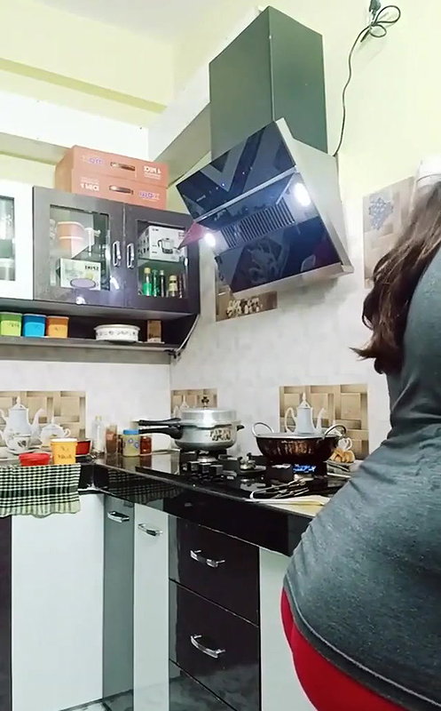 SSSwatthi in Kitchn without Bra see her ass size