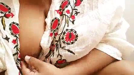Indian sexy aunty big boobs