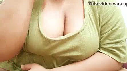 Indian desi big boobs aunty
