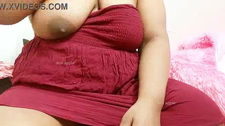 Indian desi aunty with sexy tits
