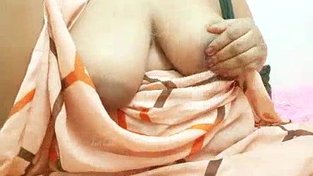 Indian college girl with big boobs(1)