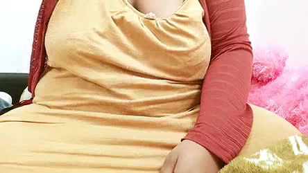 Indian bengali bhabhi with sexy tits