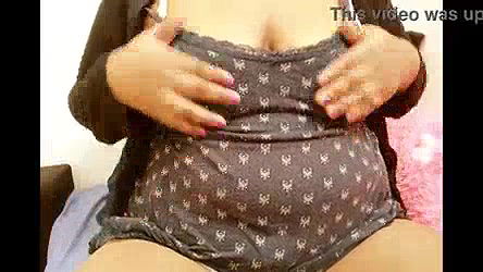 Hotty priya showing big boobs in webcam