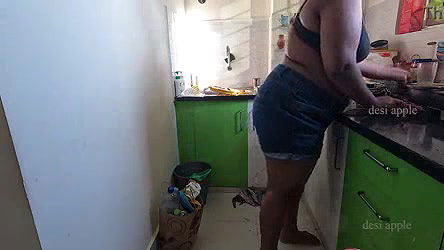 Hidden cam catched what my maid doing in kitchen while working