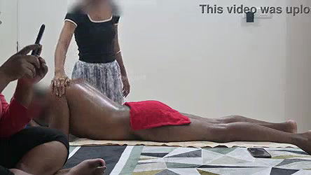 Happy ending caught in Hidden cam with two girls in massage spa