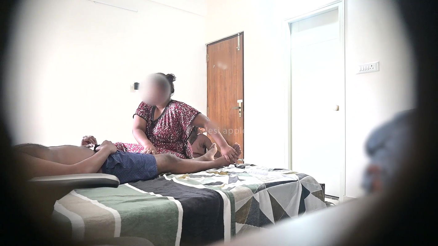 Flashing dick infront of two maids when taking massage