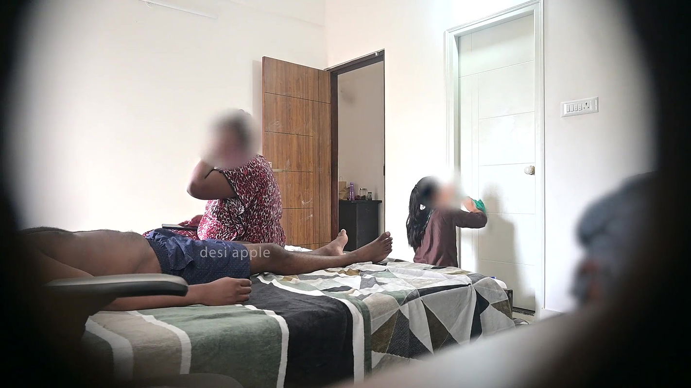 Flashing dick infront of two maids when taking massage