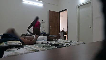 Dick flashing to two maids at a time