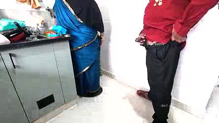 Dick flashing to maid when no one is at home