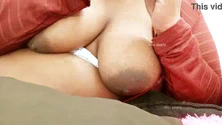 Desi sexy aunty with big tits