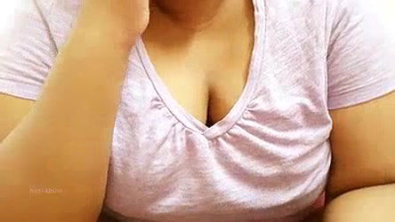 Desi sexy aunty boobs