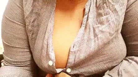 Desi maid sridevi showing boobs