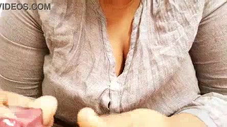 Desi maid sridevi showing boobs