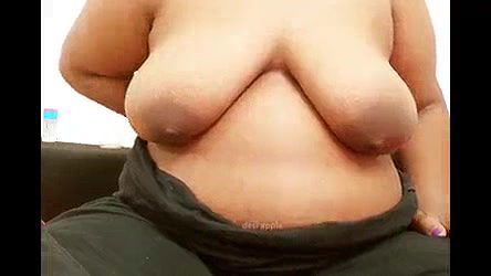Bihari bhabhi playing with big boobs