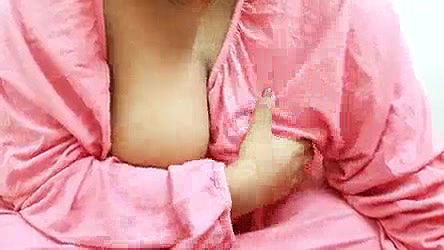 Bhutani sexy aunty showing natural tits