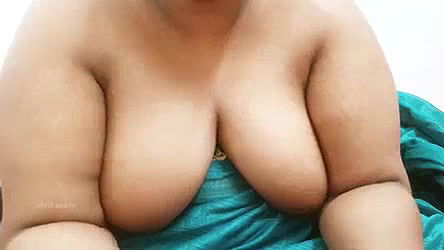 Bangla desi aunty with sexy boobs