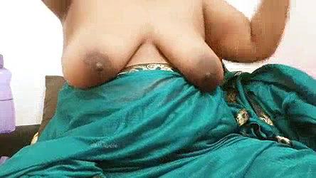 Bangla desi aunty with sexy boobs