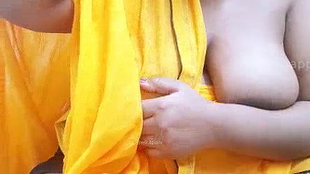 Aunty showing boobs college student