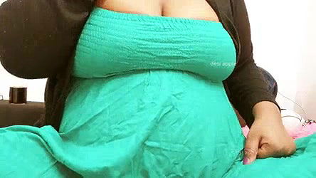 Asian sexy aunty showing boobs