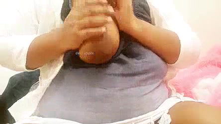 Asian big boobs aunty with sexy tits