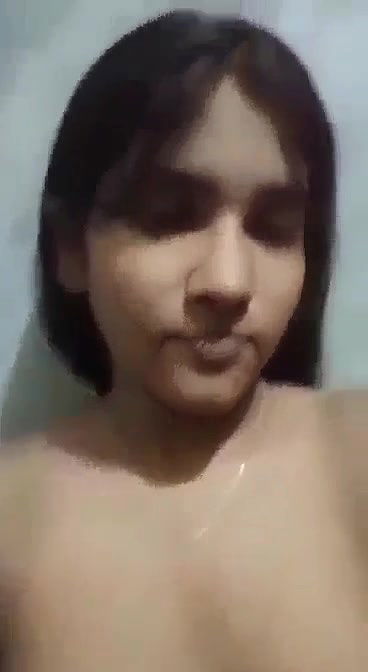 Cute Gf Showing Lover