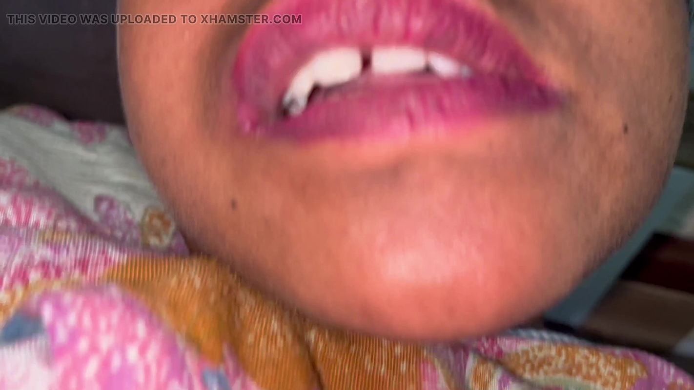 Gulabi chut me ungli dal kar pani nikal diya