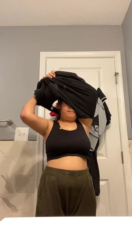 Beautiful cute and sexy maal mms in bathroom