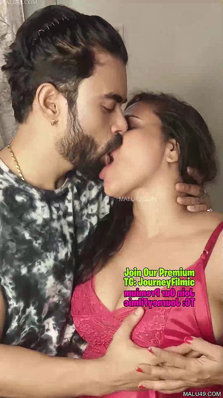 Priya Gamer New Couple Oil Massage