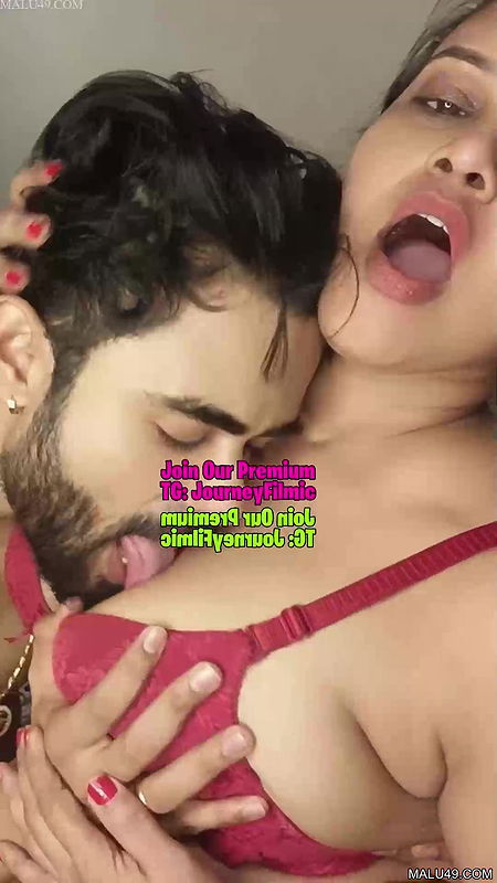 Priya Gamer New Couple Oil Massage