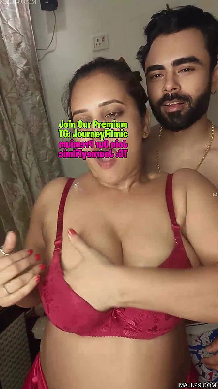 Priya Gamer New Couple Oil Massage