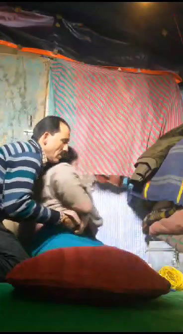 Desi lady having sex with uncle full video