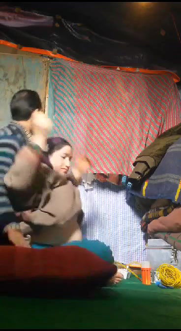 Desi lady having sex with uncle full video