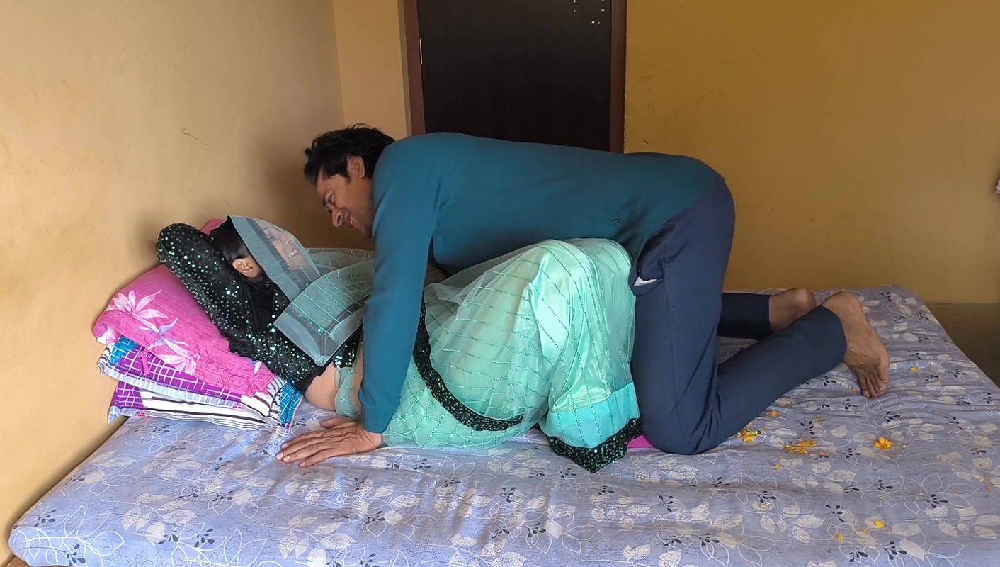 ne chod diya laddu kha ke chhoti stepsister twenty thousand mein chud gayi