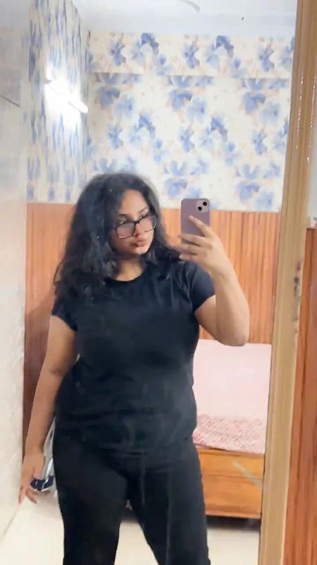 Beautiful Chubby Tanker Gf Showing