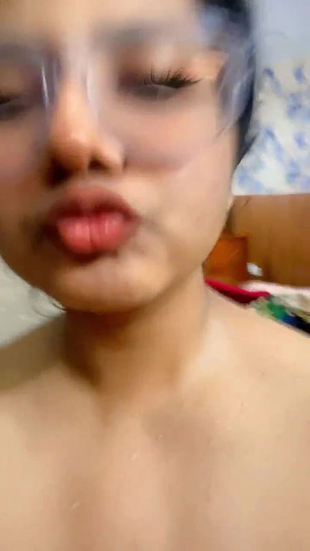 Beautiful Chubby Tanker Gf Showing